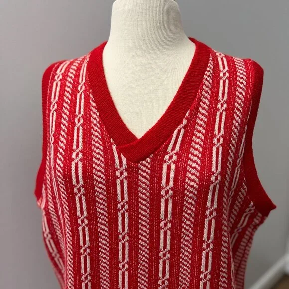 Vintage Leonardo Strassi 60s 70s Red Sweater Vest Sz L